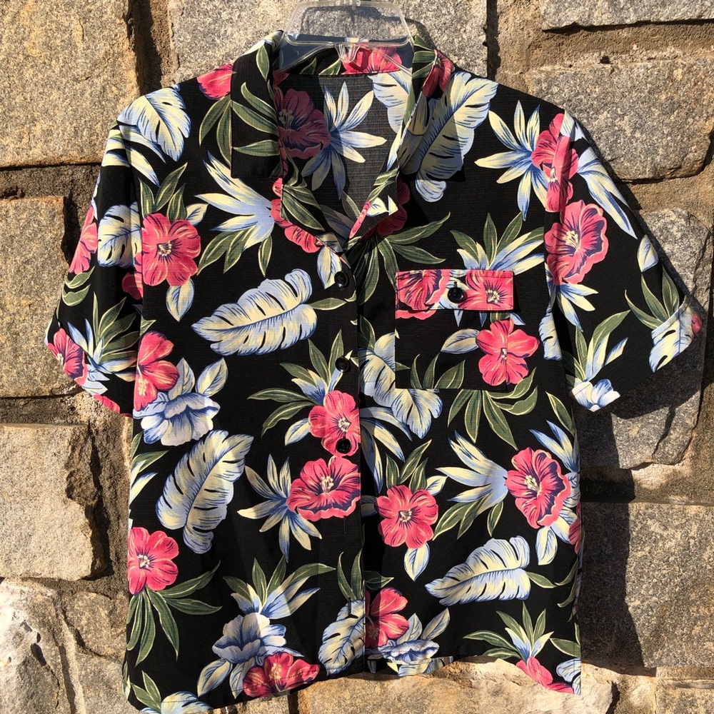 Unisex floral Hawaiian inspired shirt